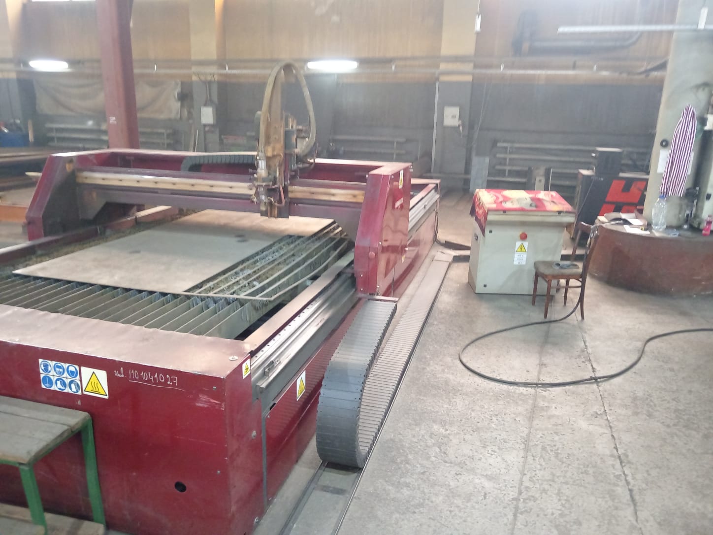 Портальная установка плазменной резки от2 мм до 40 мм. листового металла.