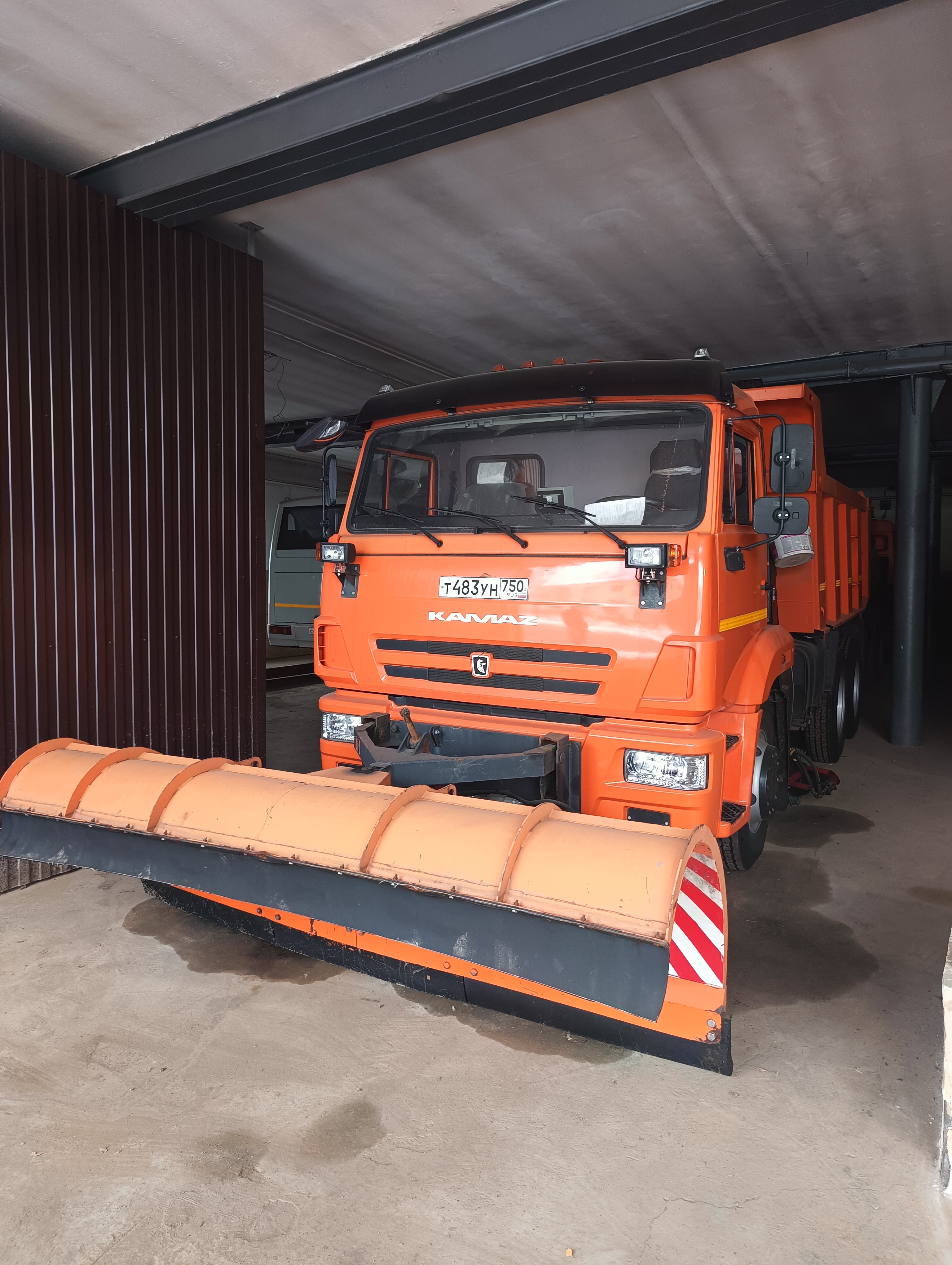 Услуги механизированной уборки территории от снега (тел. 8-913-632-88-99)